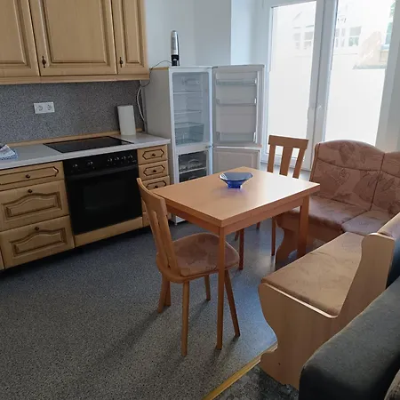 Wohnen In 09599 Apartment