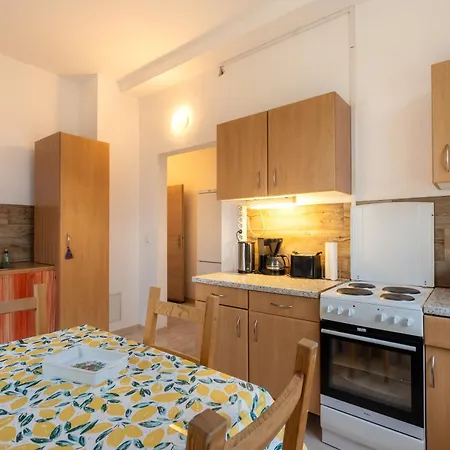 Apartamento Wohnen In 09599 *